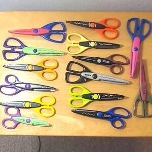 Set of 15 Kraft Edgers with small card stock cutter